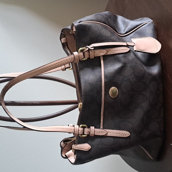 Coach Handbags - Coach leather bag Campbell